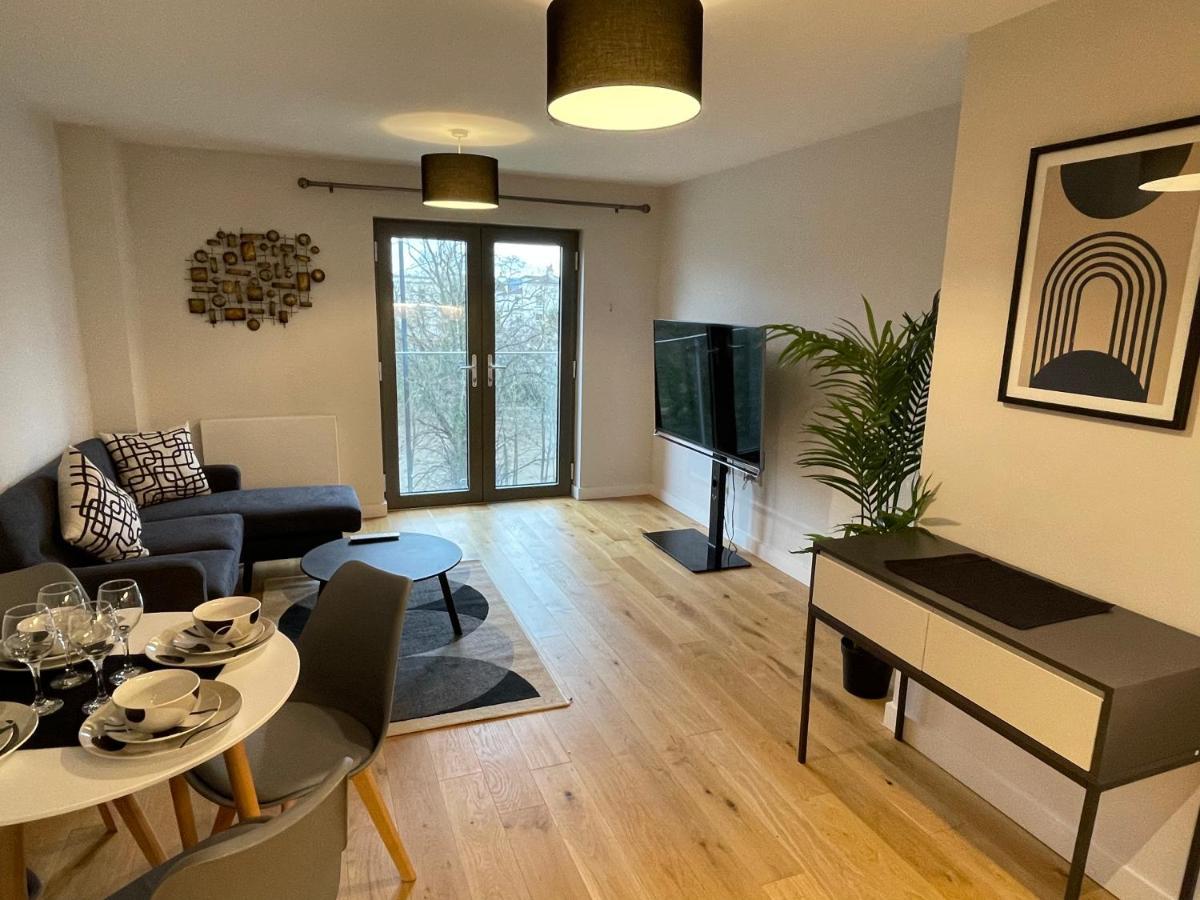 Stunning 2-Bed Apartment In Bristol With Parking Kültér fotó